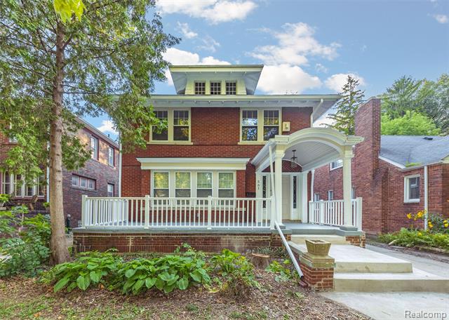 front view picture of 561 Lakewood Street, Detroit, MI. 48215