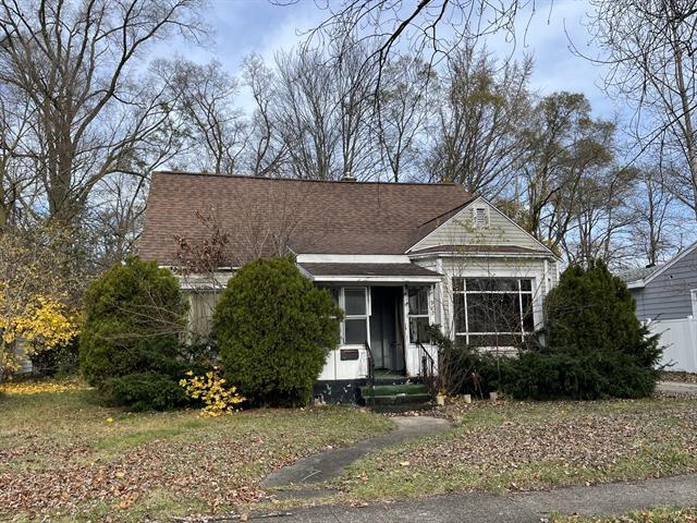 front view picture of 982 Allen Avenue, Muskegon, MI. 49442