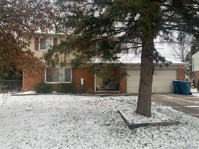 front view picture of 3955 Helen Avenue, Ypsilanti, MI. 48197
