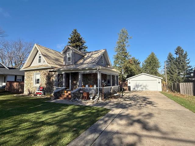 front view picture of 2565 Black River Street, Deckerville, MI. 48427