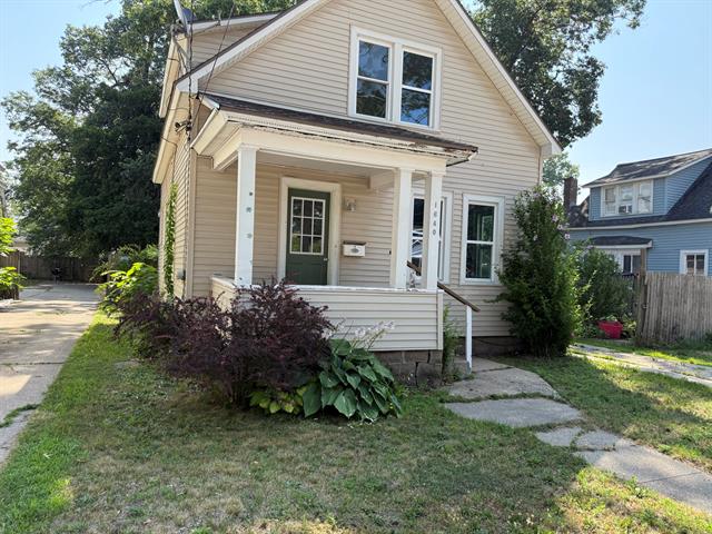 front view picture of 1640 Sanford Street, Muskegon, MI. 49441
