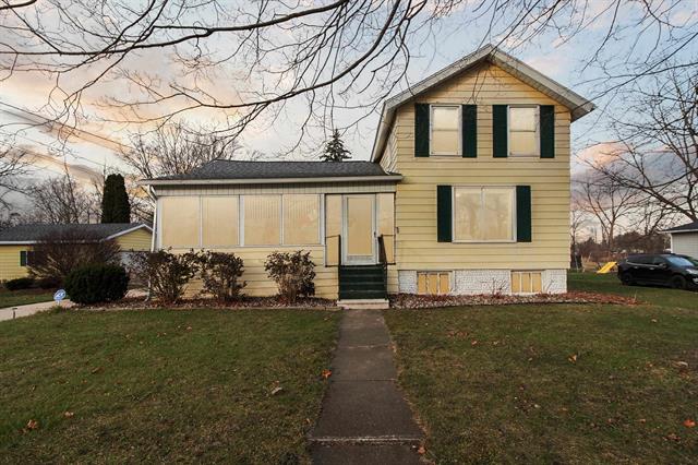 front view picture of 335 Ely Street, Alma, MI. 48801