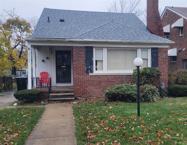 front view picture of 16767 Oakfield Avenue, Detroit, MI. 48235