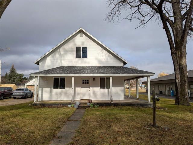 front view picture of 104 George Street, Kalkaska, MI. 49646