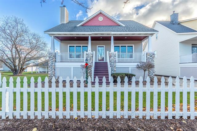 front view picture of 471 Summer Grove Drv Drive, Douglas, MI. 49406