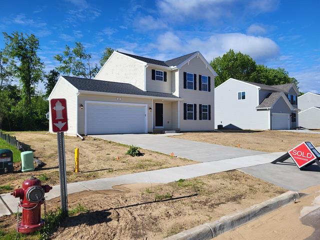 front view picture of 613 Arizona Boulevard, Three Rivers, MI. 49093