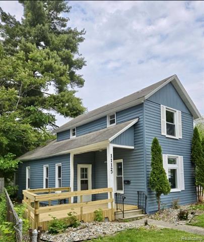 front view picture of 1112 Brockway Street, Saginaw, MI. 48602