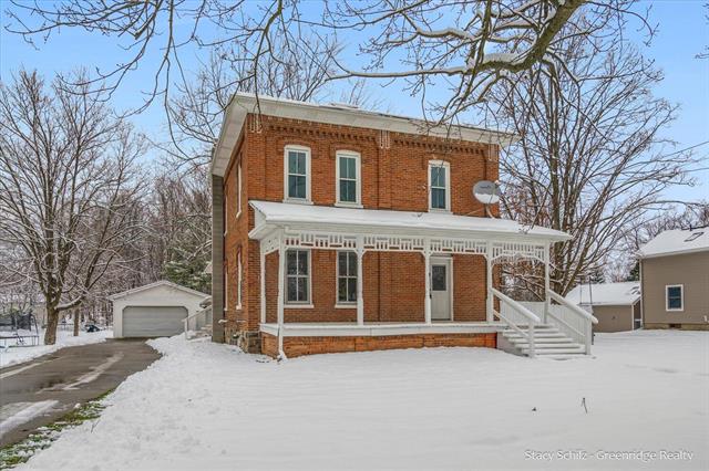 front view picture of 220 W Main Street, Vermontville, MI. 49096