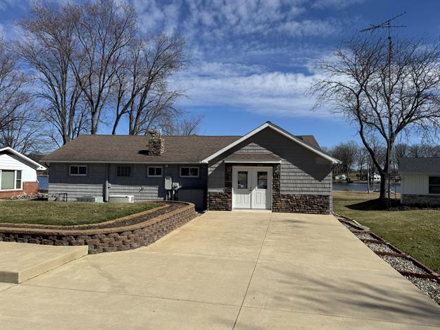front view picture of 145 Lakeshore Drive, Coldwater, MI. 49036