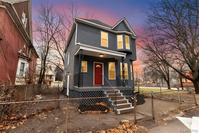 front view picture of 1831 Helen Street, Detroit, MI. 48207