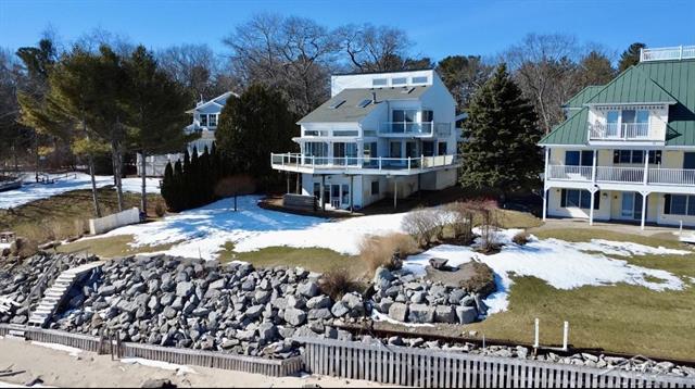 front view picture of 937 S Crescent Avenue, Au Gres, MI. 48703