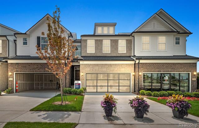 front view picture of 5539 E Spaniel Drive, Ann Arbor, MI. 48108