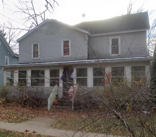 front view picture of 131 Grove Street, Allegan, MI. 49010