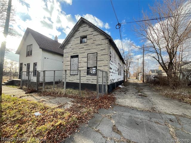 front view picture of 2821 Hale Street, Detroit, MI. 48207
