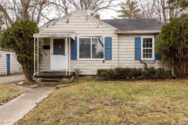 front view picture of 1409 Acacia Street, Saginaw, MI. 48602
