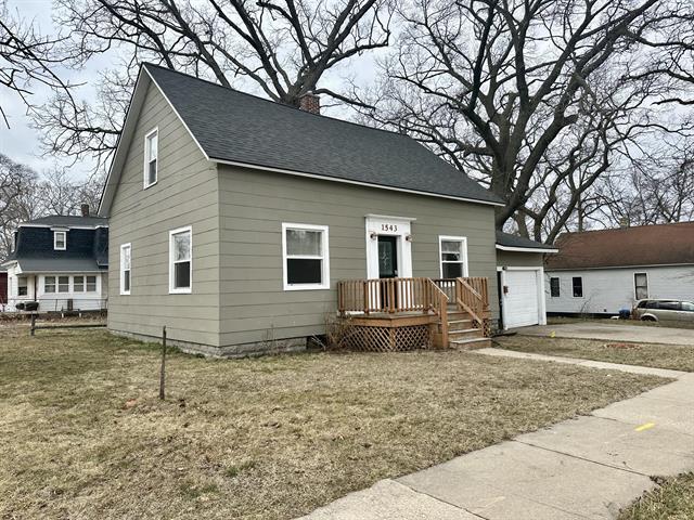 front view picture of 1543 Park Street, Muskegon, MI. 49441