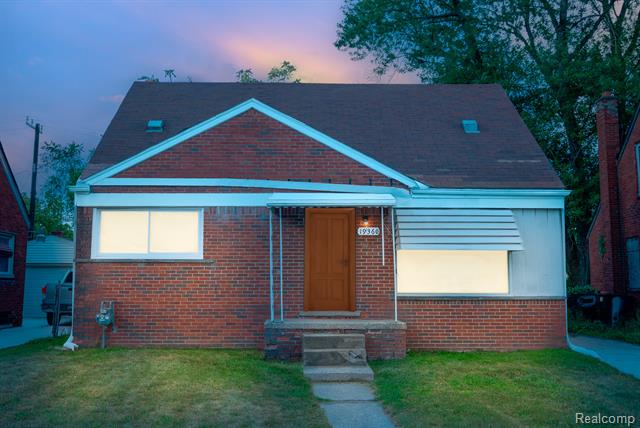 front view picture of 19360 Ryan Road, Detroit, MI. 48234