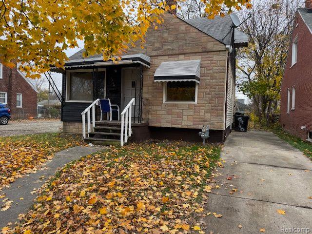 front view picture of 6540 Heyden Street, Detroit, MI. 48228