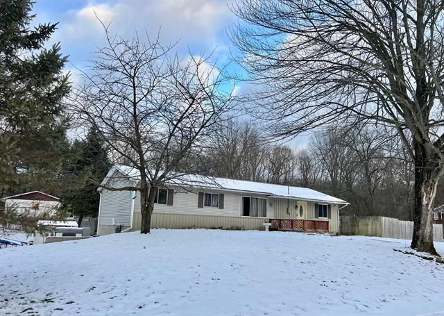 front view picture of 6148 Oneil Street, Twin Lake, MI. 49457