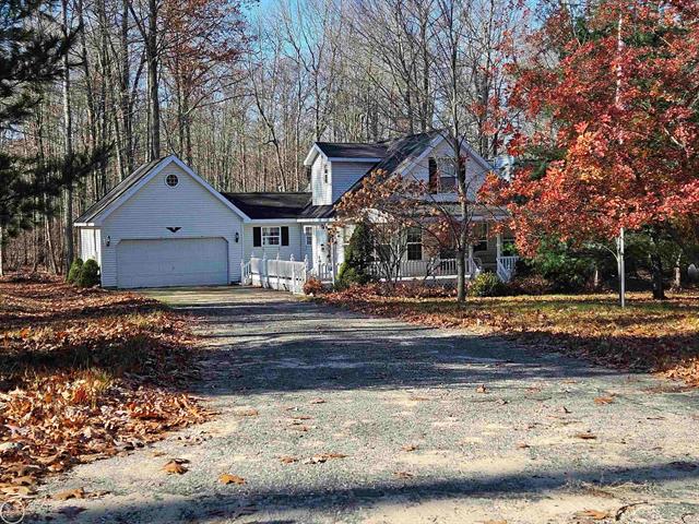 front view picture of 7805 Lang Street, Roscommon, MI. 48653