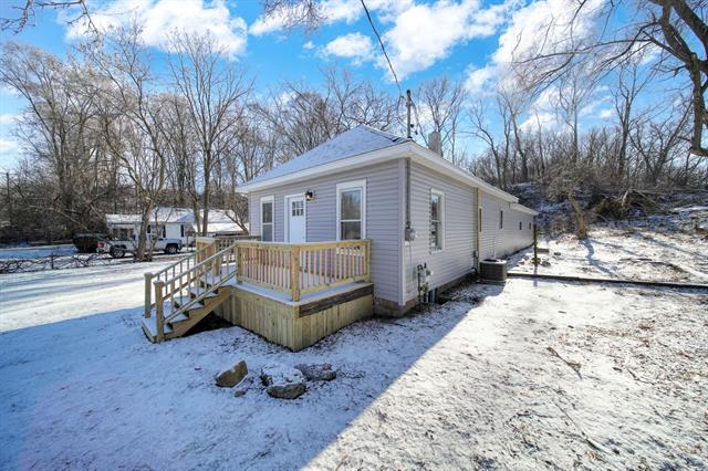 front view picture of 153 Boland Street, Jackson, MI. 49202