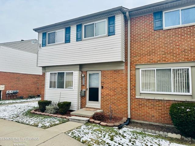 front view picture of 25600 Salem Street, Roseville, MI. 48066