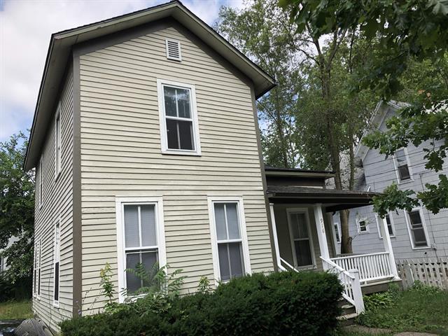 front view picture of 916 Osborne Street, Kalamazoo, MI. 49001