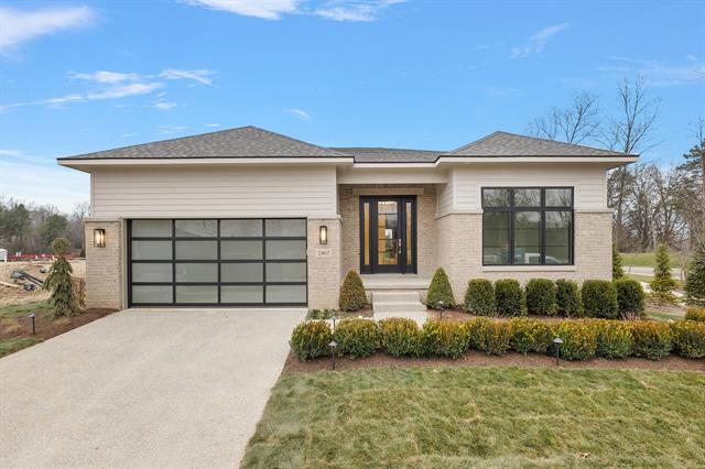 front view picture of 2402 Hallam Court, West Bloomfield, MI. 48323