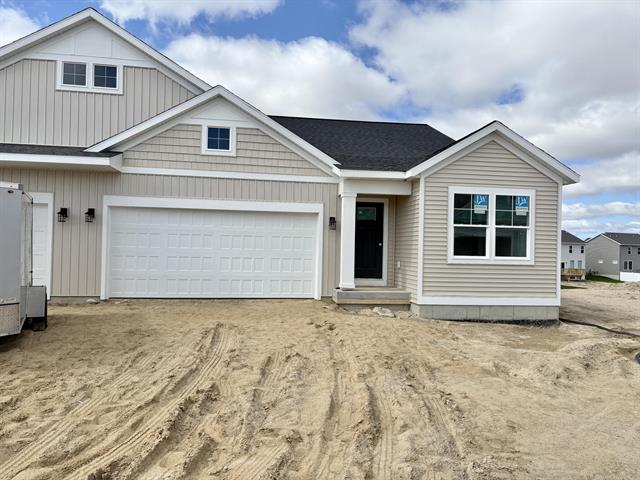 front view picture of 3845 Highbury Drive, Grandville, MI. 49418