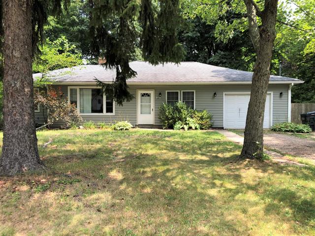 front view picture of 933 Westfall Avenue, Kalamazoo, MI. 49006