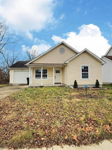 front view picture of 463 Navahoe Street, Detroit, MI. 48215