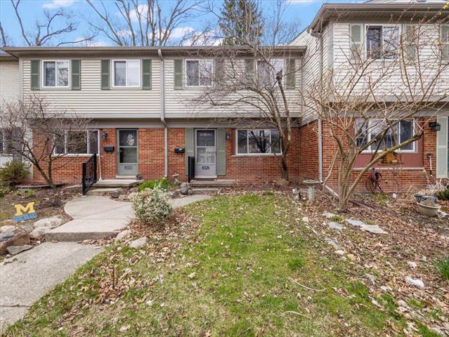 front view picture of 3092 Williamsburg Road, Ann Arbor, MI. 48108