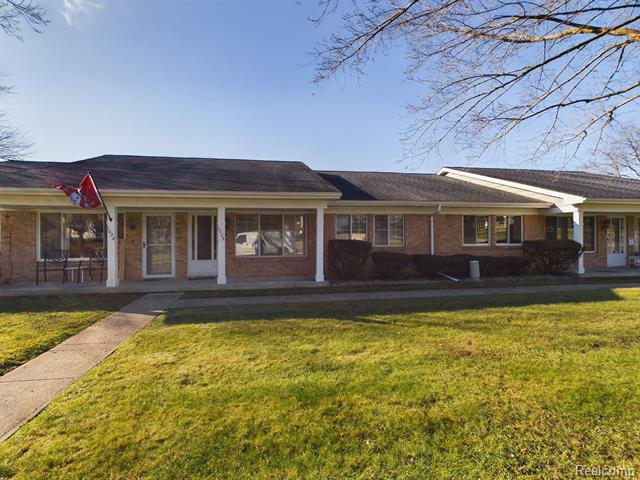 front view picture of 1023 Normandy Terrace Drive, Flint, MI. 48532
