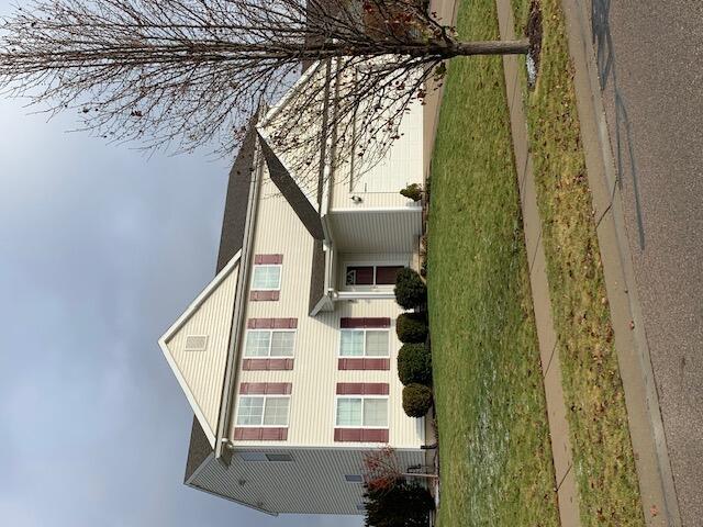 front view picture of 3439 Amber Oaks Drive, Howell, MI. 48855