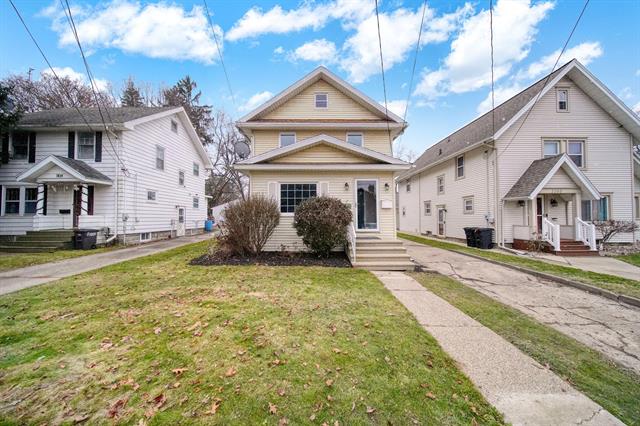 front view picture of 1102 S West Avenue, Jackson, MI. 49203
