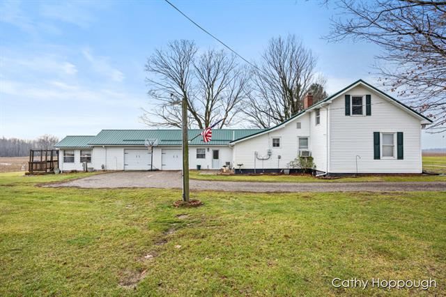 front view picture of 6661 Tow Road, Sheridan, MI. 48884