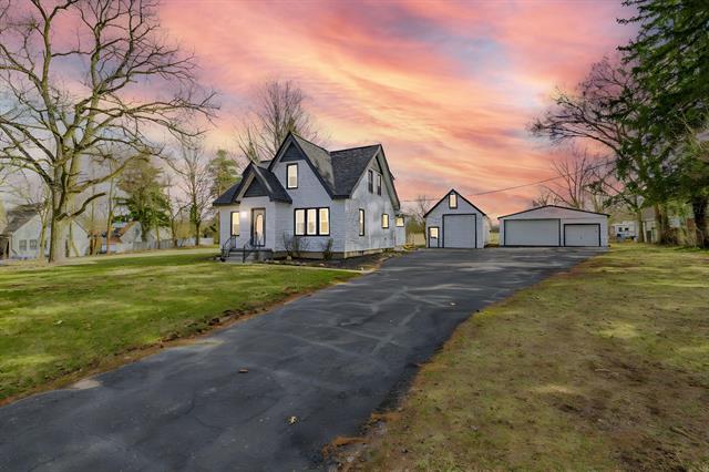 front view picture of 4981 W Liberty Road, Ann Arbor, MI. 48103