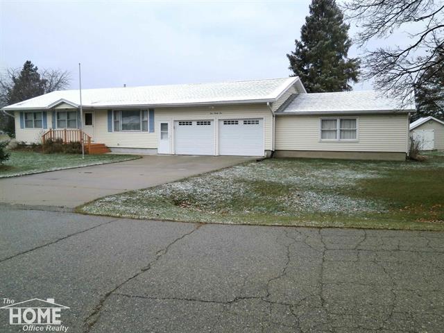 front view picture of 495 Velma Avenue, Owosso, MI. 48867