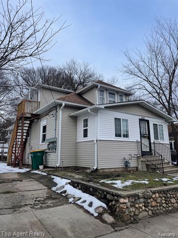 front view picture of 668 Michigan Avenue W, Battle Creek, MI. 49037