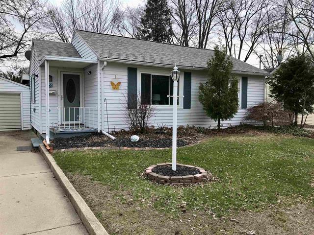 front view picture of 1110 Crosslanes Street, Mount Pleasant, MI. 48858
