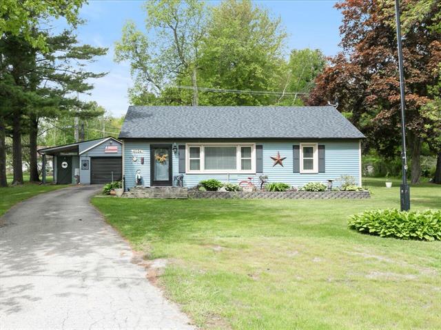 front view picture of 4034 Lakeshore Road, Lexington, MI. 48450