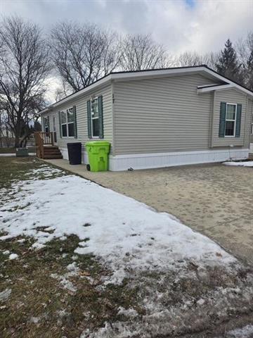 front view picture of 17 Ferhoodle, Novi, MI. 48374