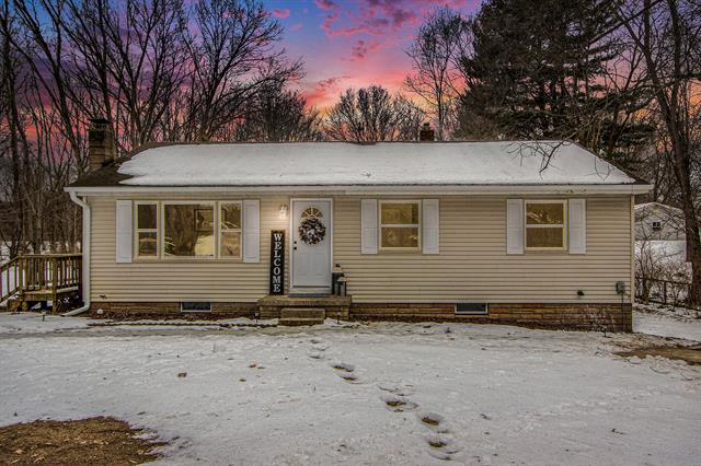 front view picture of 921 N 2Nd Street, Kalamazoo, MI. 49009