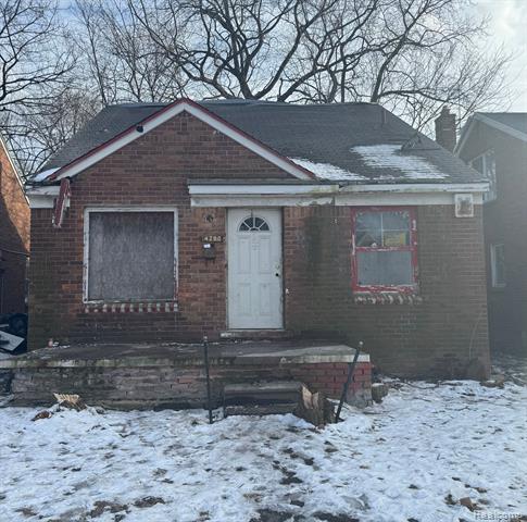 front view picture of 14280 Camden Street, Detroit, MI. 48213