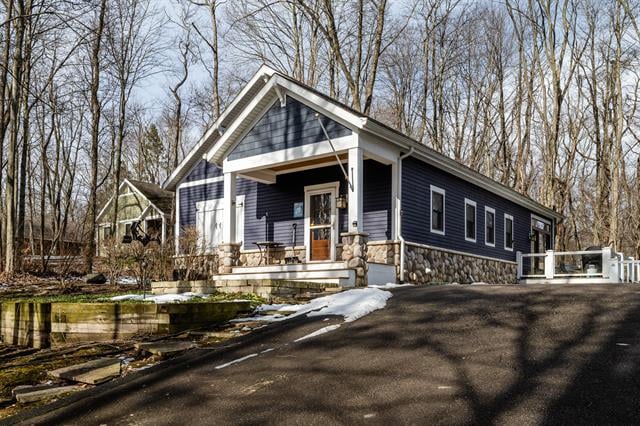 front view picture of 3441 Lake Chapin Drive, Berrien Springs, MI. 49103