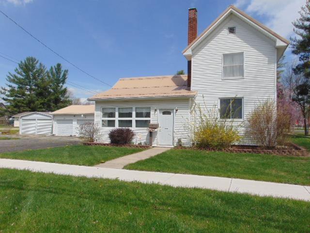 front view picture of 126 S Gwinner Street, Ithaca, MI. 48847