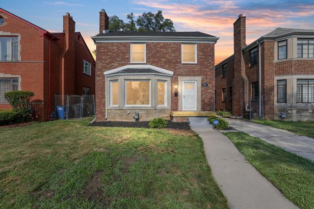 front view picture of 18011 Cherrylawn Street, Detroit, MI. 48221
