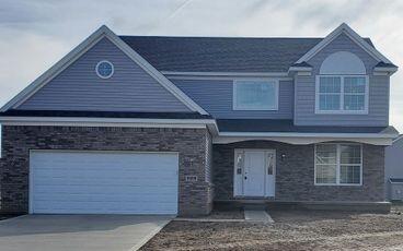 front view picture of 10637 Valley View Drive, Saline, MI. 48176