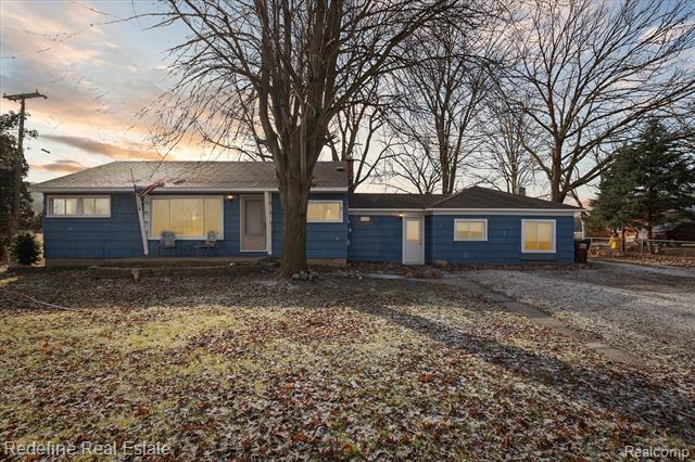 front view picture of 7492 Milan Oakville Road, Milan, MI. 48160