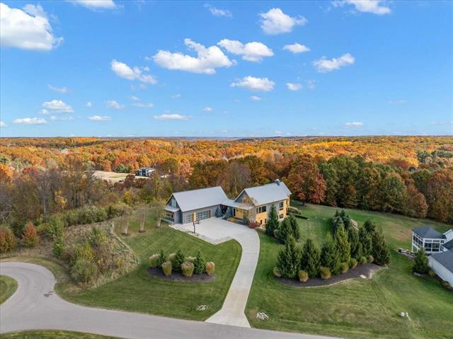 front view picture of 2880 Burwood Hill Court, Ada, MI. 49301